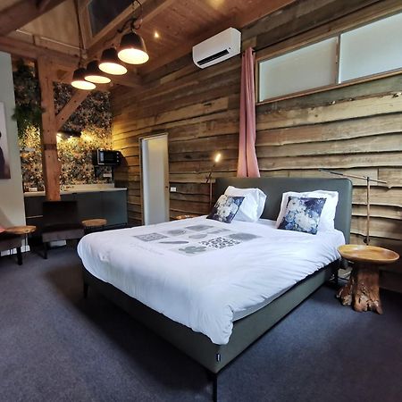 Posthoorn Lodge วอร์เดน ภายนอก รูปภาพ